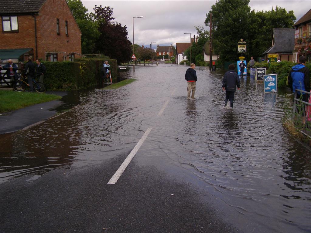 Flood in Denchworth Road